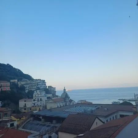 A' Russella Semesterbostad