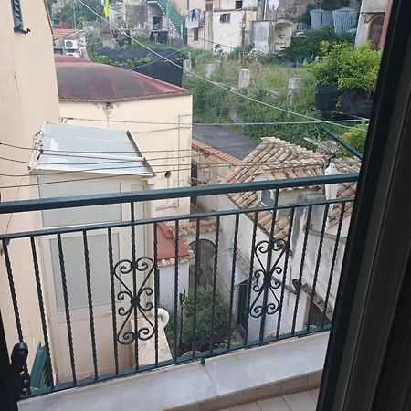 A' Russella Semesterbostad *